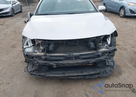 2018 Toyota Camry Le из США, поврежденный, VIN 4T1B11HK1JU610321